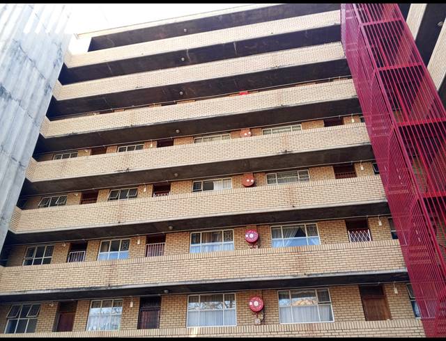 5 BEDROOM FLAT FOR SALE IN SUNNYSIDE